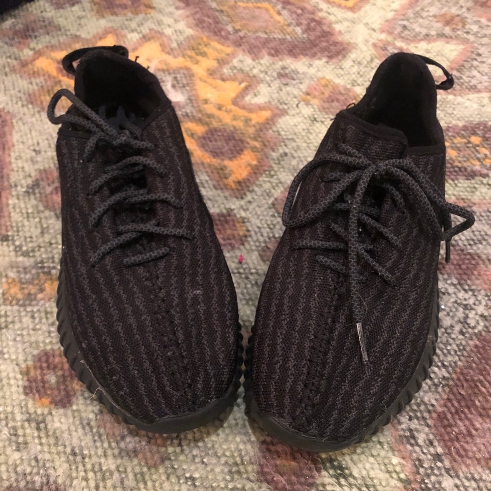 YEEZY BOOST 350 "PIRATE BLACK"